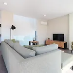 View Bay With Jacuzzi *