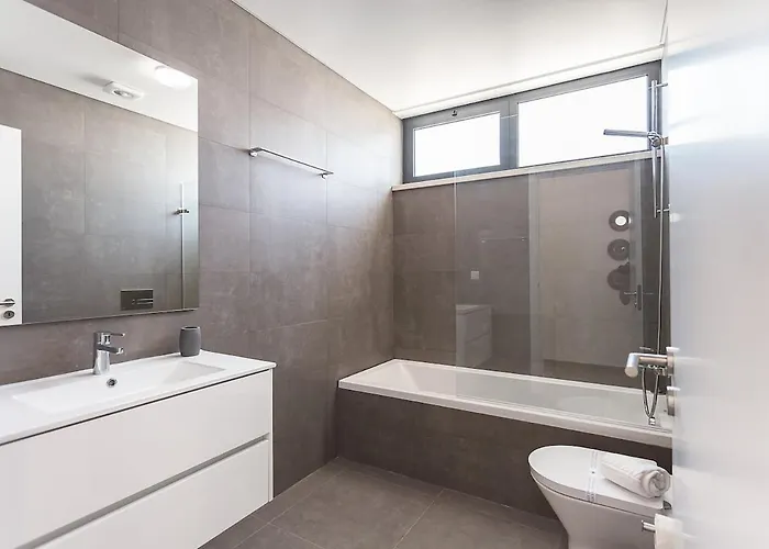 View Bay With Jacuzzi Villa *