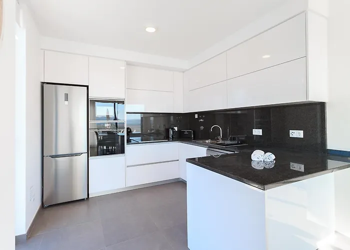 View Bay With Jacuzzi